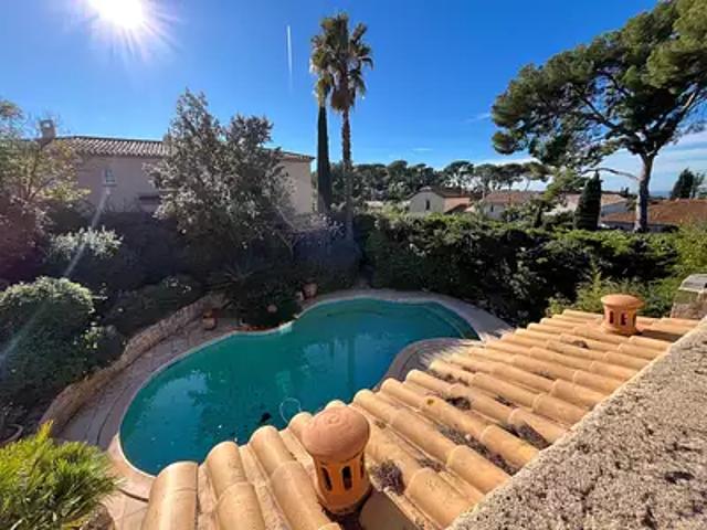 Sanary sur Mer 83110 Achat / Vente maison 6 pièces t6 piscine terrasse
