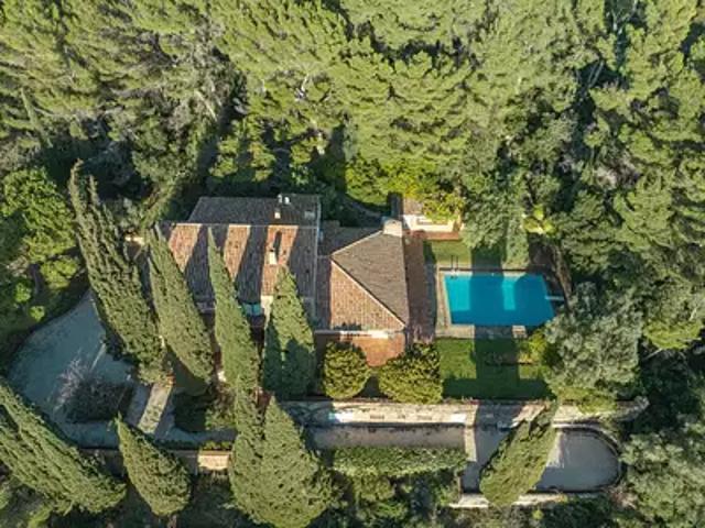 Sanary sur Mer 83110 Achat / Vente maison 8 pièces t8 piscine jardin