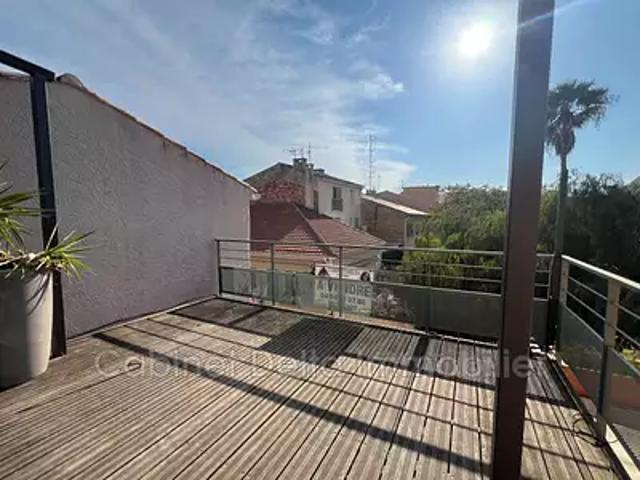 Sanary sur Mer 83110 Location appartement 4 pièces t4 au dernier étage