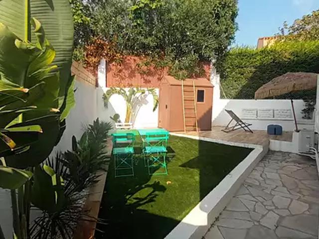 Sanary sur Mer 83110 Location appartement 1 pièce t1 au dernier étage terrasse