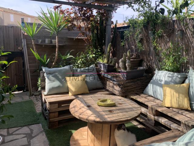SANARY SUR MER VILLA CLUB 40 M2 JARDIN PRIVATIF