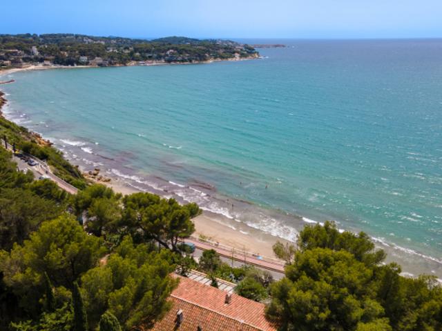 SANARY SUR MER, VUE PANORAMIQUE SUR LA MER