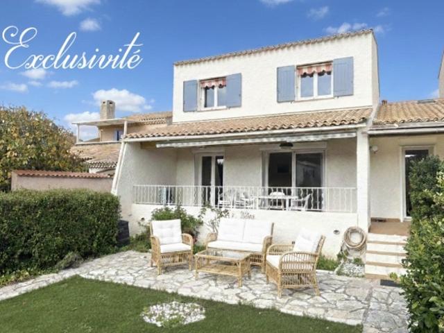 Sanary sur Mer, maison de 120 m² + garage + sous sol, à 15 mn à pied du port