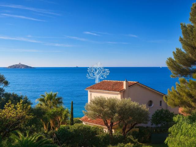 SANARY PORTISSOL APPARTEMENT PLEINE VUE MER DANS RESIDENCE FERMEE PARKING