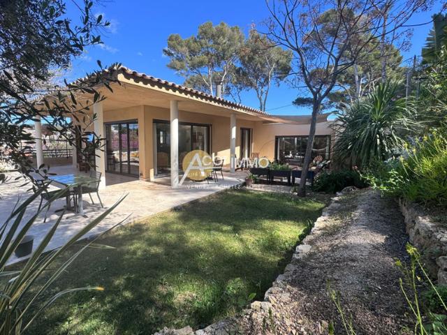 Sanary quartier Portissol, maison d'architecte 220m2 à deux