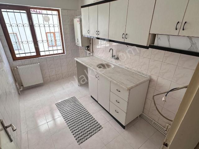 Sanatoryum Cd Paraleli Bağımsız Salon Ön Cephe 3+1 Kiralık Daire