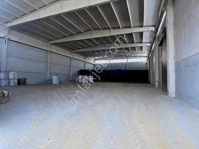 Sanayi Sitesi'nde 1200 Metre Kaplı Ticaret Dükkan Kiralık