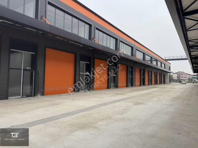 Sanayi Ticaret Merkezinde Kiralik Dükkan B1/9