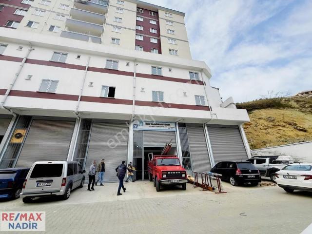 Sanayide 400 M² Asma Katlı Geniş Cepheli Acil Satılık İşyeri