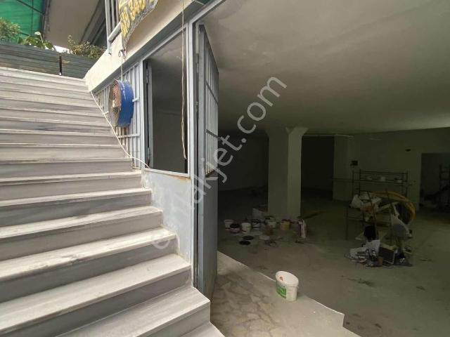 Sanayide Sıfır Masrafsız 230 M2 Yarı Bodrum Kiralık İş Yeri