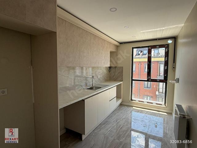 SANCAKTEPE A.GAZİ MAH. 150m2 4+1 Ç.DUBLEX ' LÜX SIFIR DAİRE '