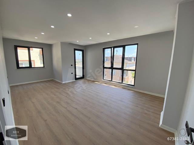 SANCAKTEPE A.GAZİ MH.METRO YAKIN 3+1 ARAKAT SATILIK DAİRE