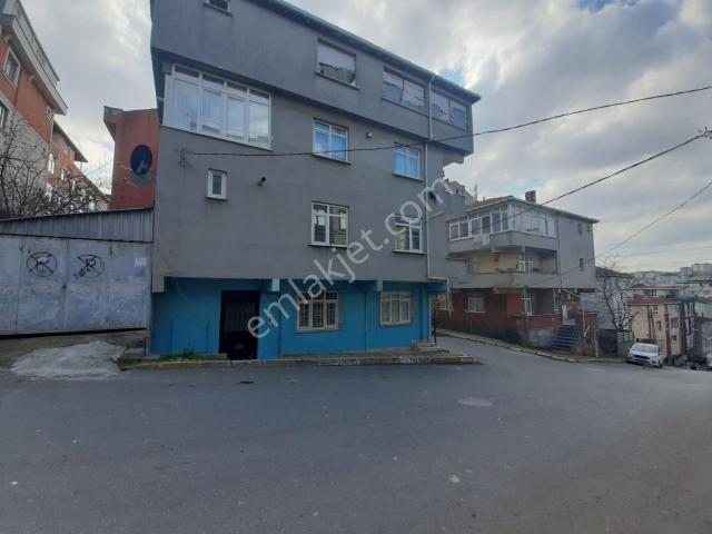 Sancaktepe Abdurrahmangazi Satılık 3 Katlı Bina 202 M2 Arsalı