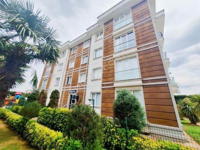 Sancaktepe Elite Sitesinde Havuzlu, Güvenlikli, Peyzajlı 2+1