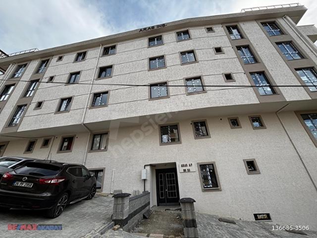 SANCAKTEPE FATİH MAHALLESİNDE YENİ 2+1 ARAKAT DAİRE