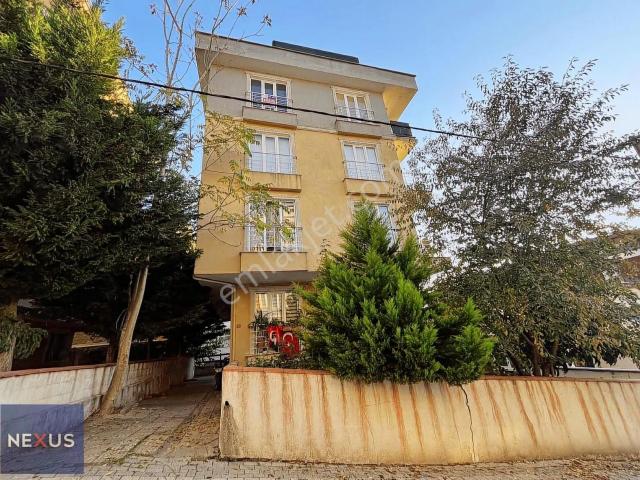 Sancaktepe Safa Mahallesi'nde Kiralık 3+1 Üst Dubleks