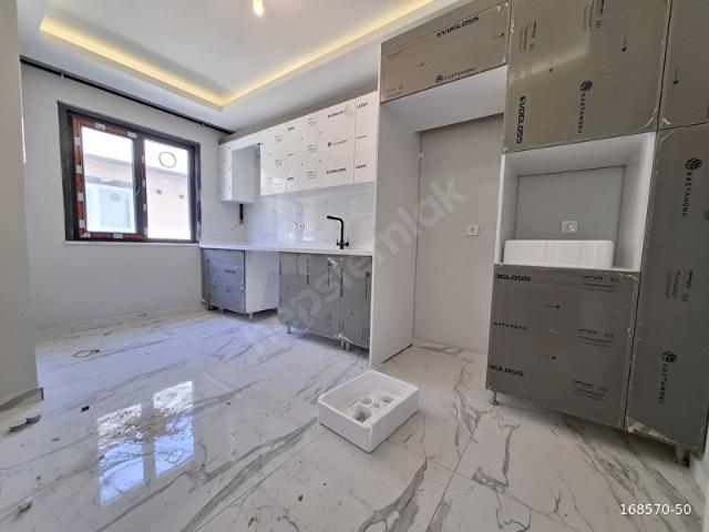 SANCAKTEPE ! TAPU MASRAFSIZ ! ÖN CEPHE İKİ DAİRE SIFIR ASANSÖR