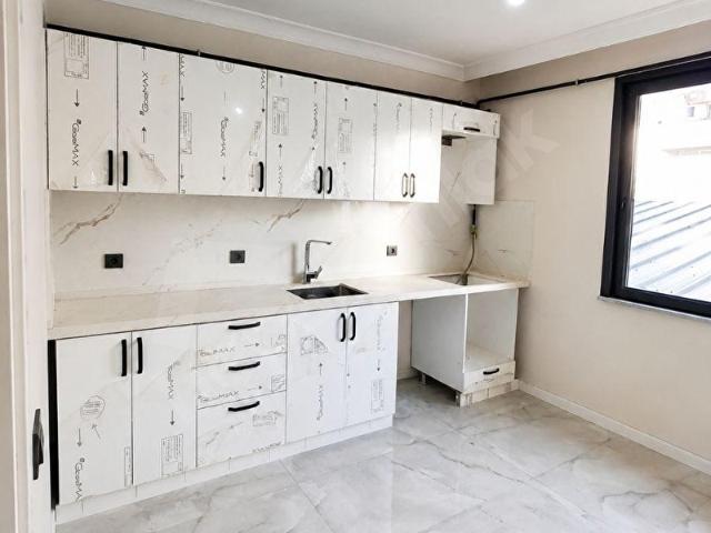 SANCAKTEPE YENİDOĞAN SIFIR 3+1 EBEVEYN BANYOLU SATILIK DAİRE