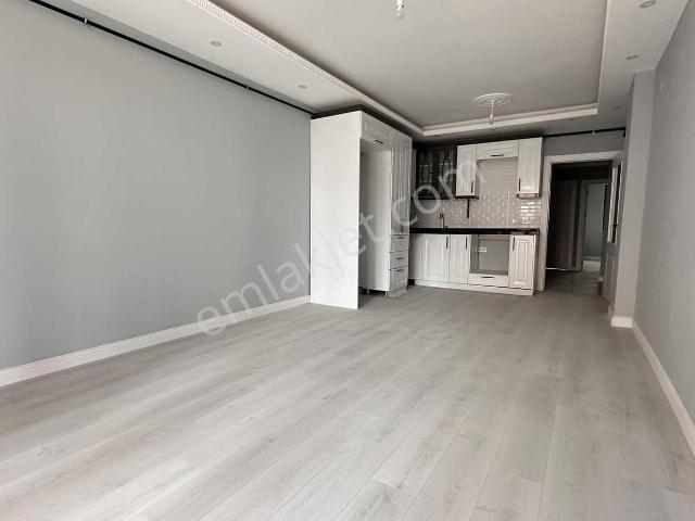 Sancaktepe Yenidoğanda 2+1 Ebeveyn Banyolu Kullanışlı Daire !