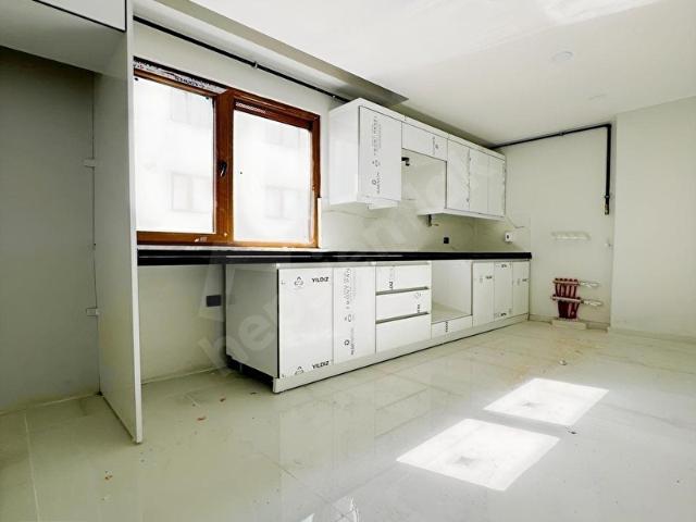SANCAKTEPE'DE EMİNEVİME UYGUN YERDEN ISITMALI 3+2 ÜST DUB. ZA499
