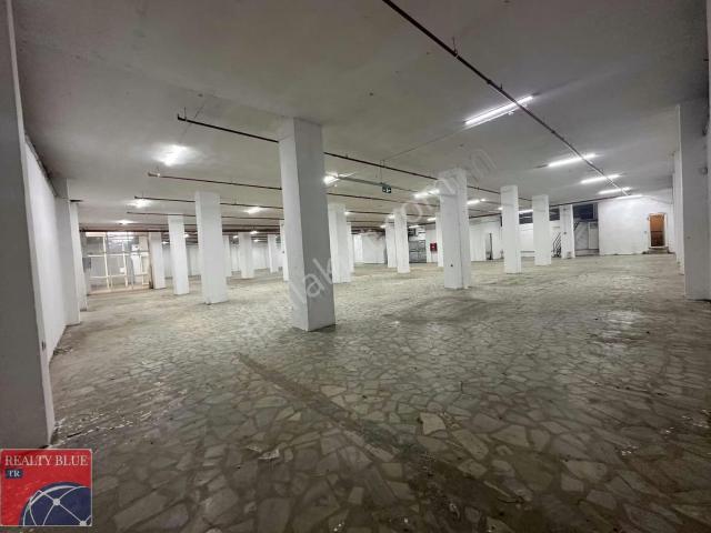 Sancaktepe'de Kiralık 1200m2 Depo