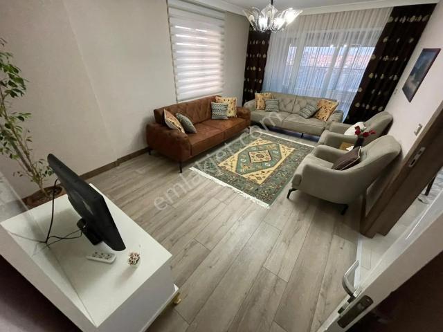 Sancaktepede Ovacık Manzaralı Geniş Teraslı Eşyalı 1+1 Daire