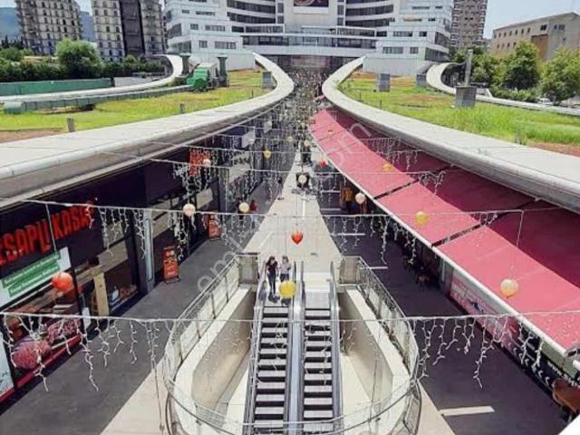 Sancaktepe'de Metroya Ve Rings Avm'ye Komşu Satılık 3+2 Daire