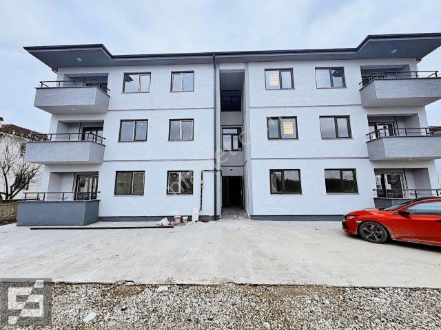 Sancak Emlaktan Yeni Mahallede Kiralık 2+1
