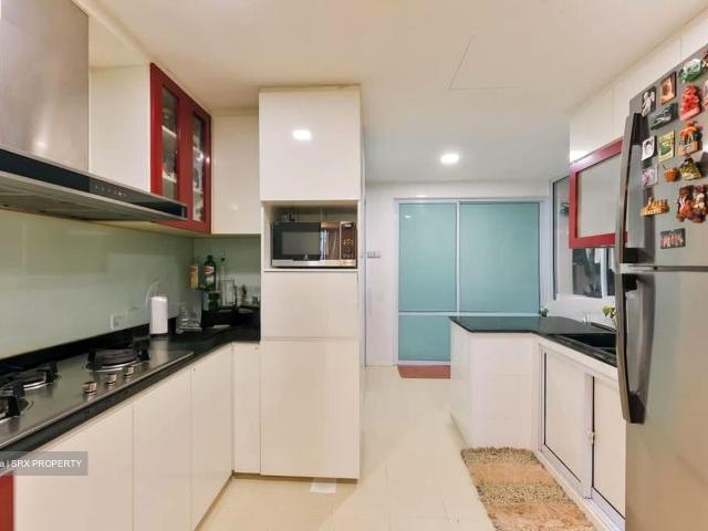 Sanctuary Green D15, Condominium