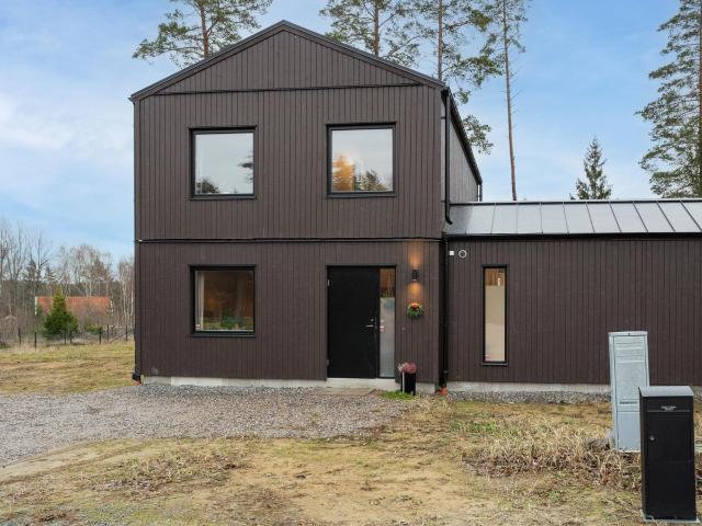 Sandavägen 42