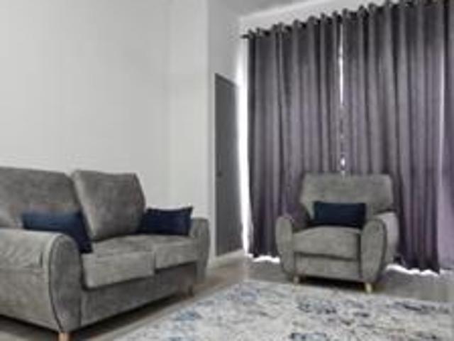 Sanderling Lakefront Residence Cyberjaya 3R2B Pf Ready to Move In