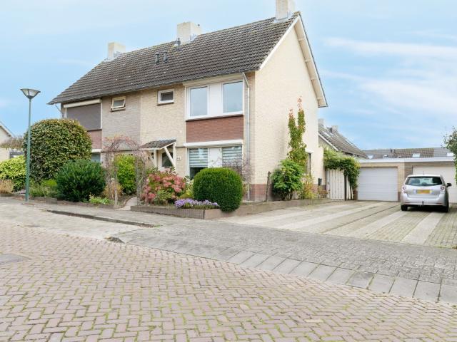 Sandoel, 59, 4941DV, Raamsdonksveer, Noord Brabant 4941DV