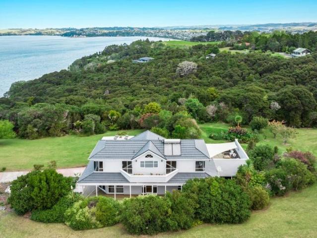 Sandspit, 3 bedrooms