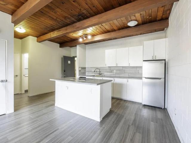 Sandstone Manor Studio Apartment for Rent at 2241 14 St Sw, Calgary, AB T2T 3T4 Bankview