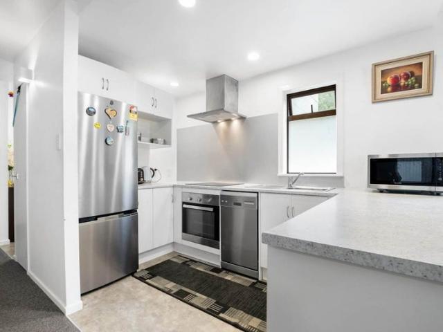 sandringham, 2 bedrooms