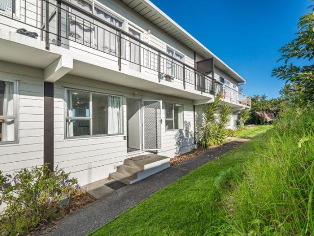 sandringham, 2 bedrooms