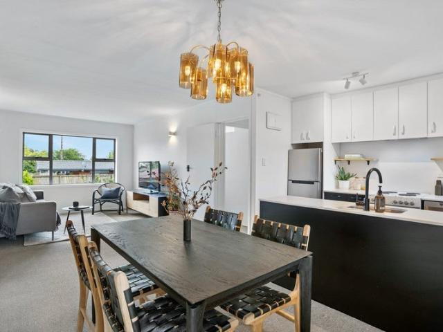 sandringham, 2 bedrooms