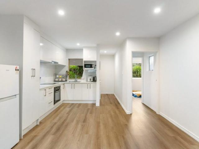 sandringham, 2 bedrooms