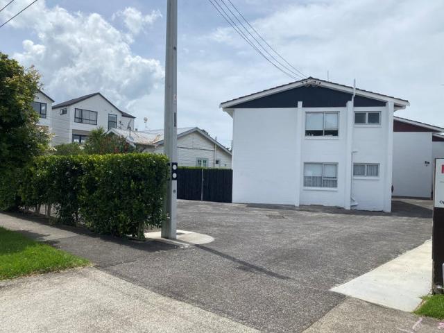 sandringham, 2 bedrooms