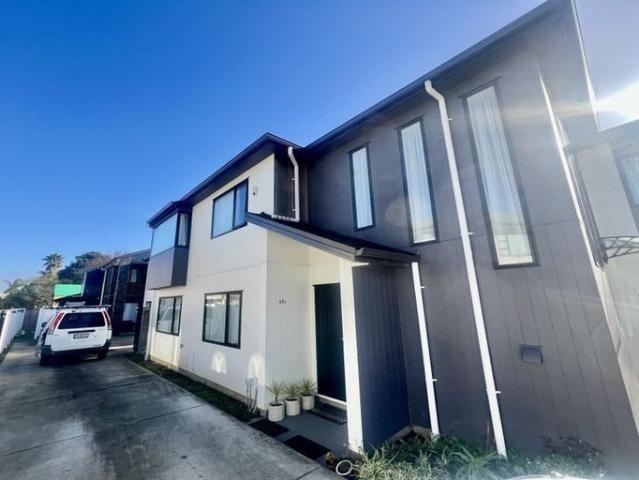 sandringham, 3 bedrooms