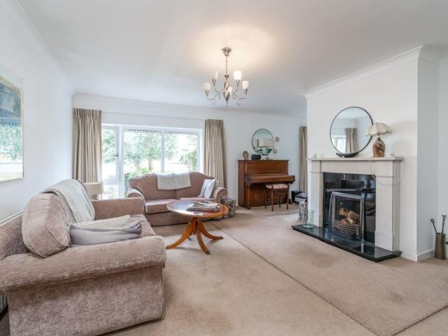 Sandycove Close, Sandycove, Dublin