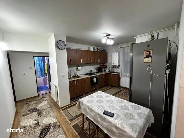 Sangeorgiu de Mures Vanzare apartament 3 camere Str. Stiintei