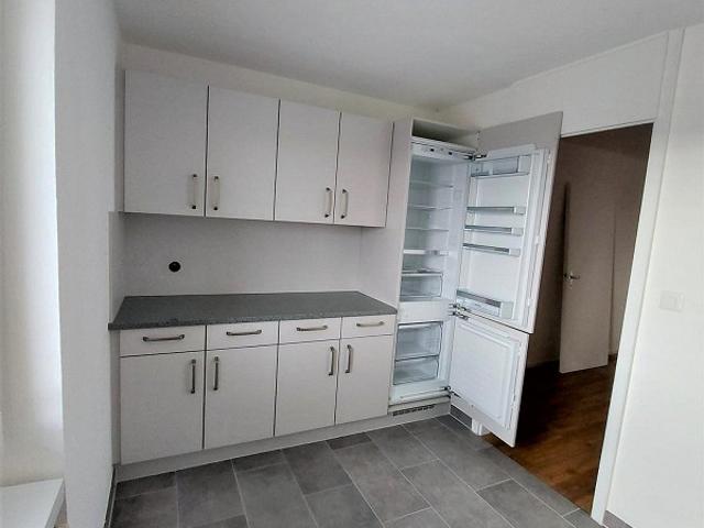Sanierte 4.5 Zimmerwohnung mit Balkon und Lift