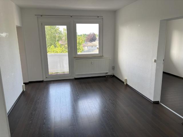 sanierte 3 Raum Wohnung mit Balkon zum Verkauf