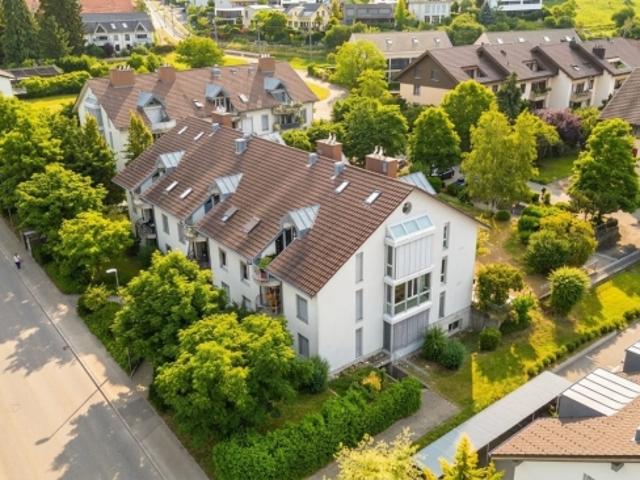 Sanierte 3.5 Zimmerwohnung in Ins Küche und Einbauschränke frei wählbar