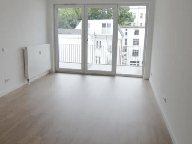 SANIERTE WOHNUNG MIT EINBAUKÜCHE UND BALKON