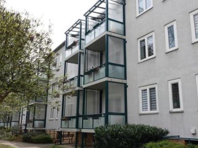 Sanierte Altbauwohnung in verkehrsgünstiger Lage