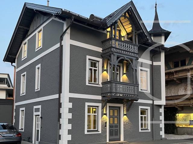 Sanierte Altbau Villa: Geschäfts & Wohneinheiten im Zentrum von St.Johann in Tirol!