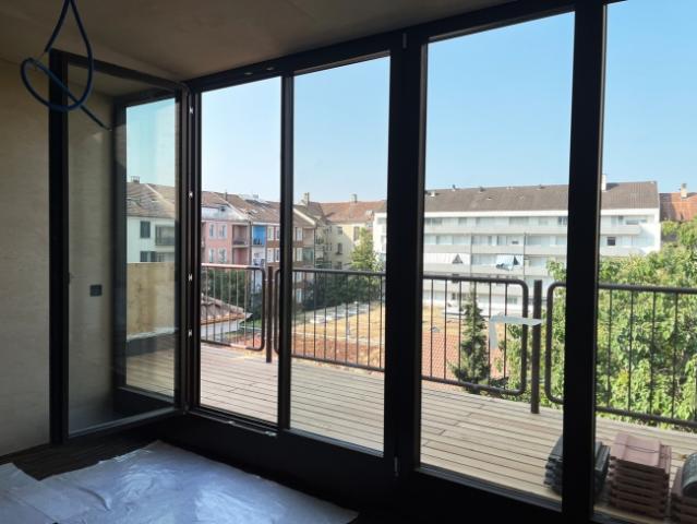 Sanierte Dachwohnung mit Balkon im St. Johann!