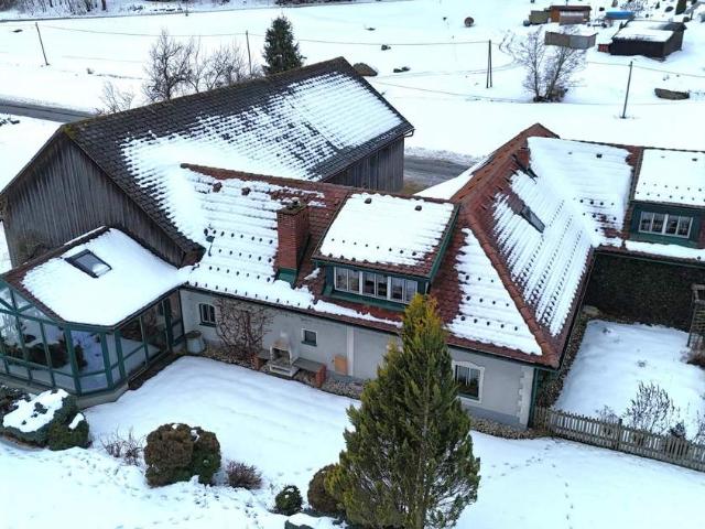 saniertes Bauernhaus mit Wintergarten, Pferde Stallung und großem Stadel